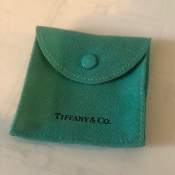 Gold 18 k & sterling silver Tiffany & Co Christian cross, box & flannel pouch - Picture 6 of 11